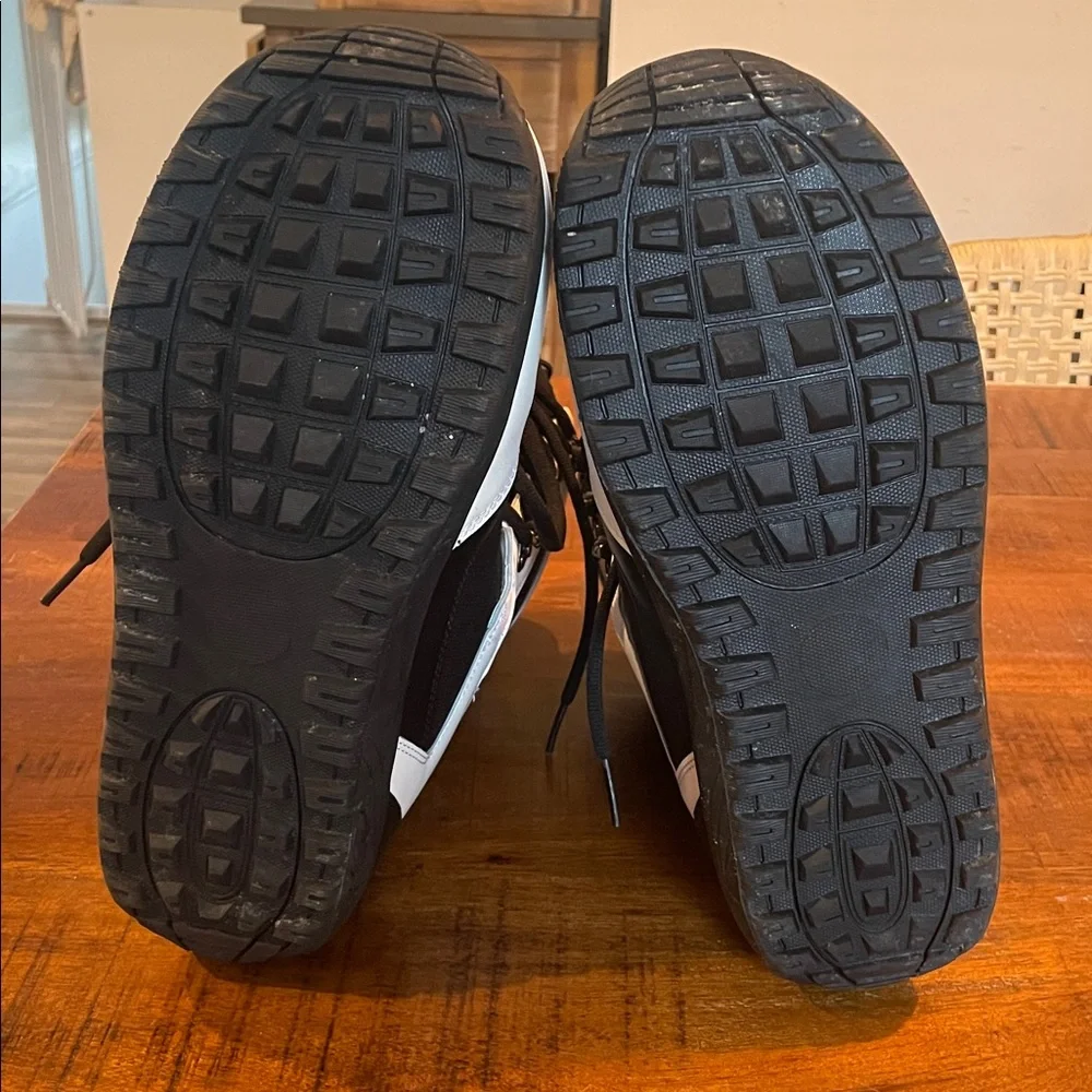 System Black and White Snowboard Boots